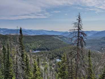 RMNP - výhled na Nymph Lake a Bear Lake