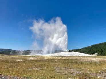Yellowstone - Old Faythful