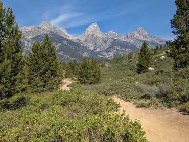 Grand Teton - cestou k Taggart Lake