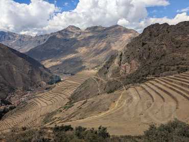 Pisac - výhled na horní terasy