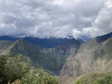 Llactapata a první pohled na Machu Picchu